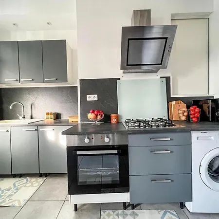 Spacieux Et Lumineux T3, Centre شقة